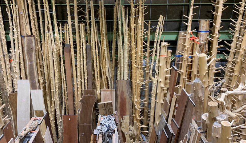 徳田銘木 high quality wood store near Guest House Kurotaki